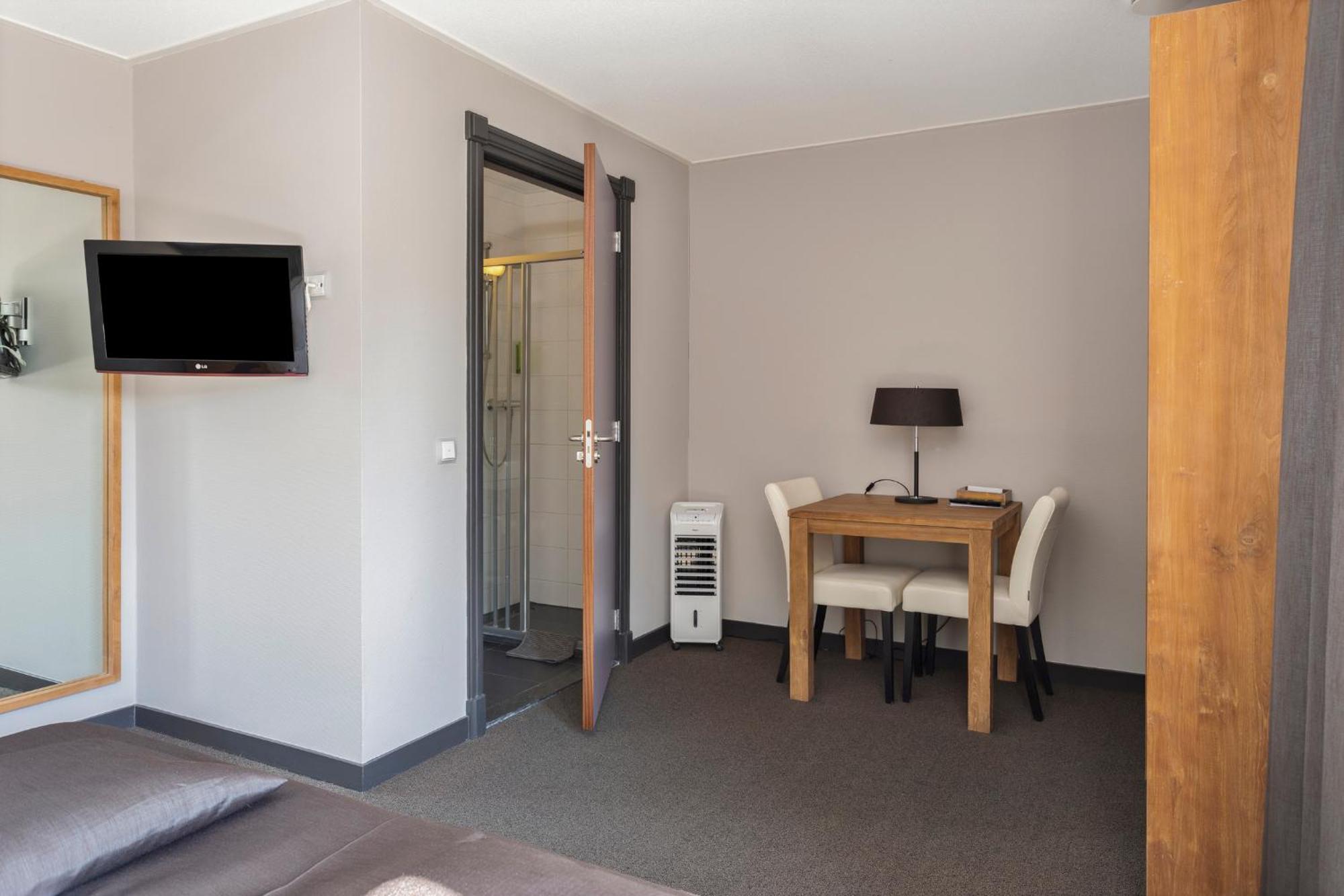 Hunzego Hotel Uithuizermeeden エクステリア 写真