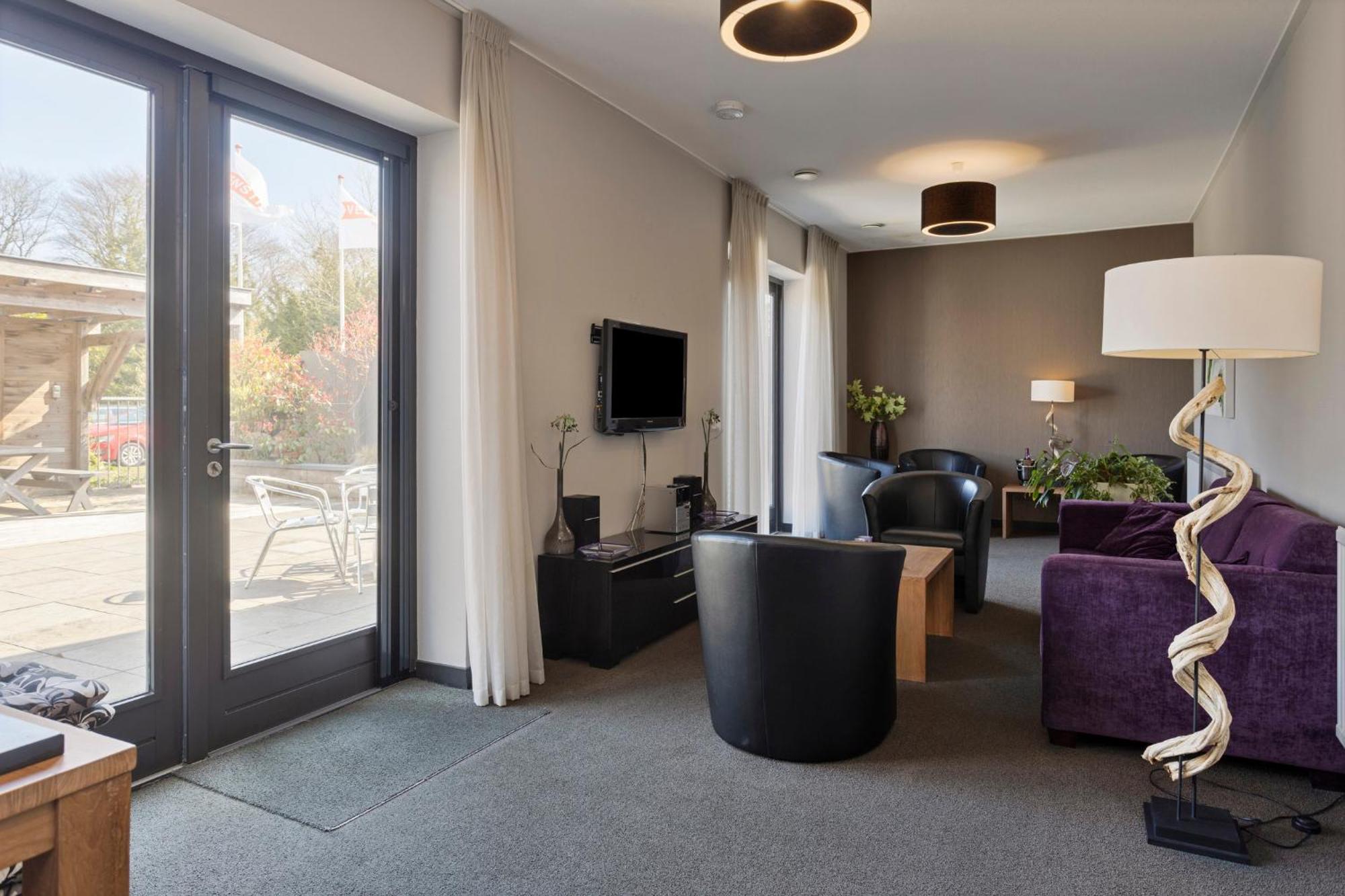 Hunzego Hotel Uithuizermeeden エクステリア 写真